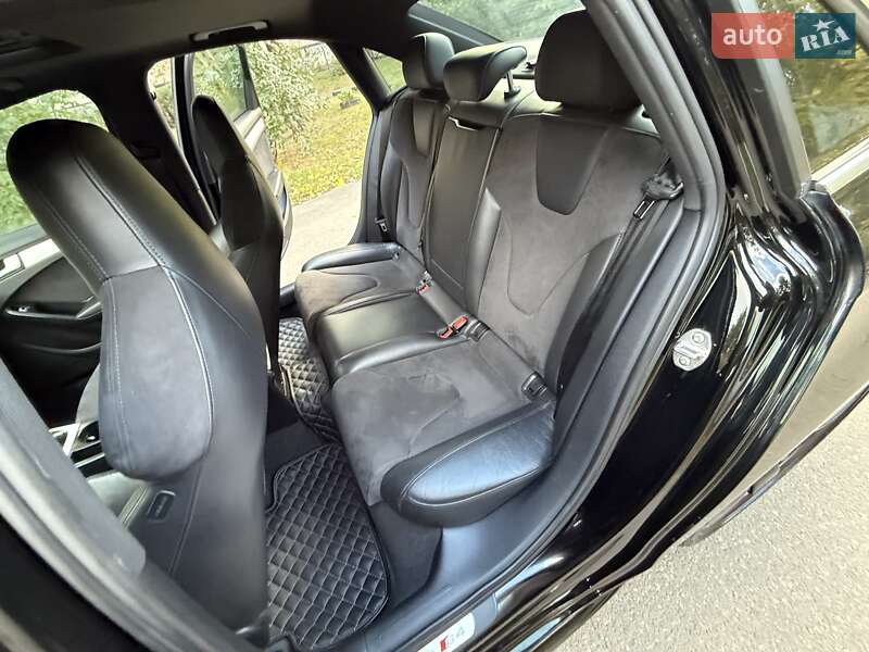 Седан Audi S4 2012 в Одессе
