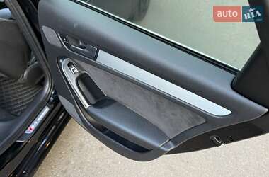 Седан Audi S4 2012 в  фото 65 Седан Audi S4 2012 в