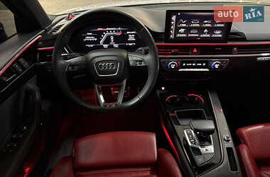 Седан Audi S4 2022 в 