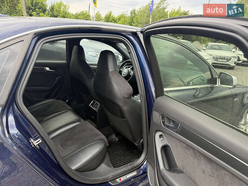 Седан Audi S4 2013 в Хмельницькому
