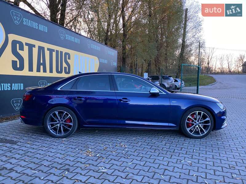 Седан Audi S4 2017 в Хмельницькому