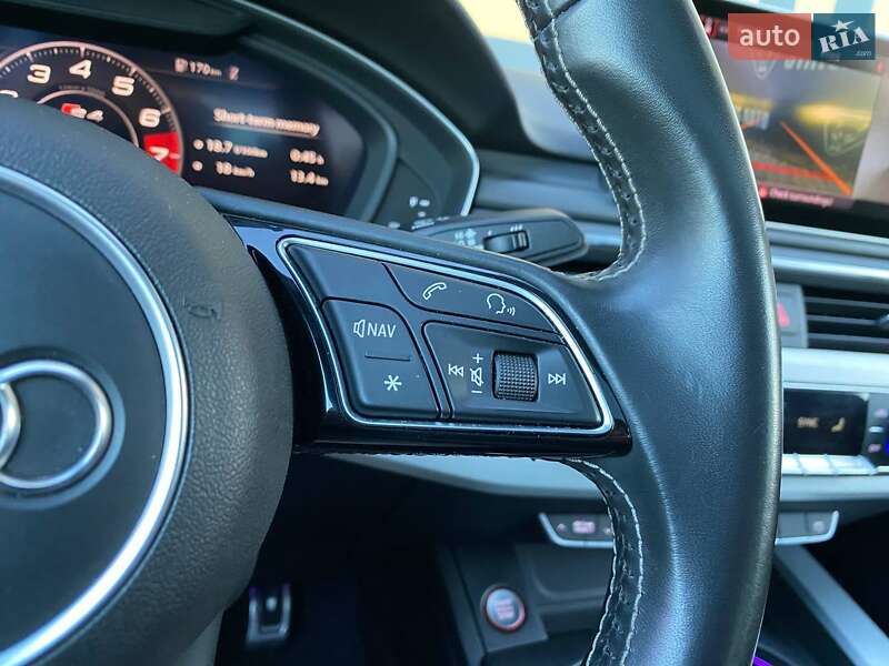 Седан Audi S4 2017 в Хмельницькому