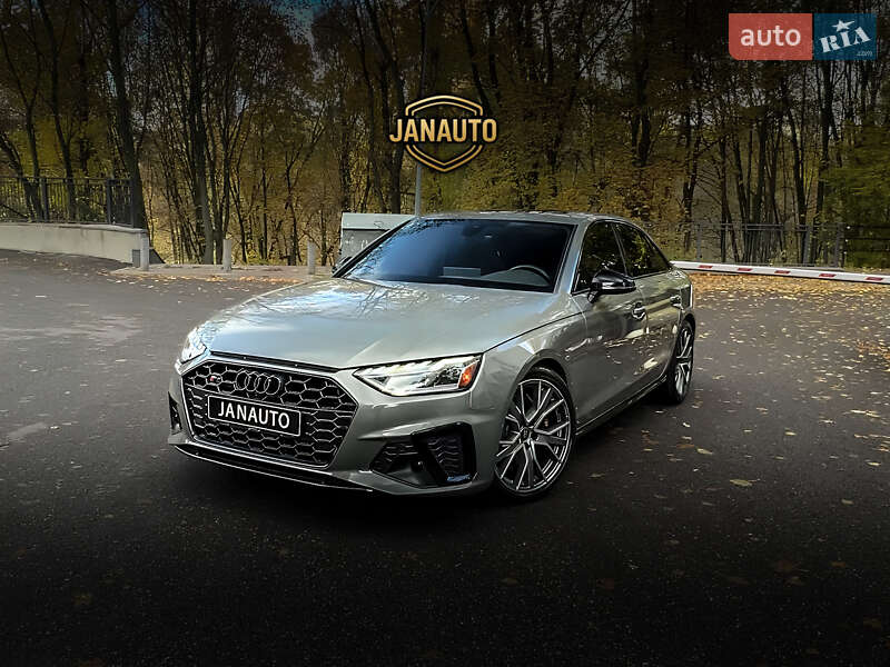 Седан Audi S4 2022 в Харькове