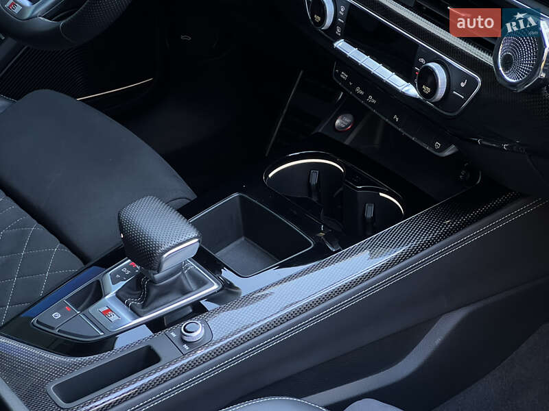 Седан Audi S4 2022 в Харькове