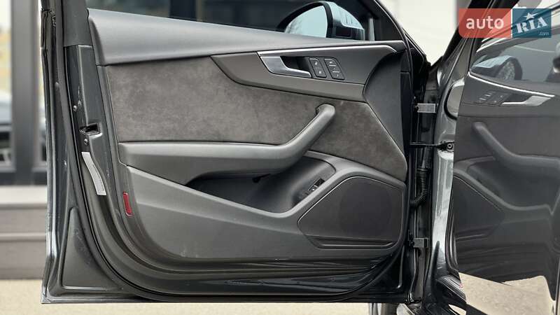 Седан Audi S4 2019 в Києві
