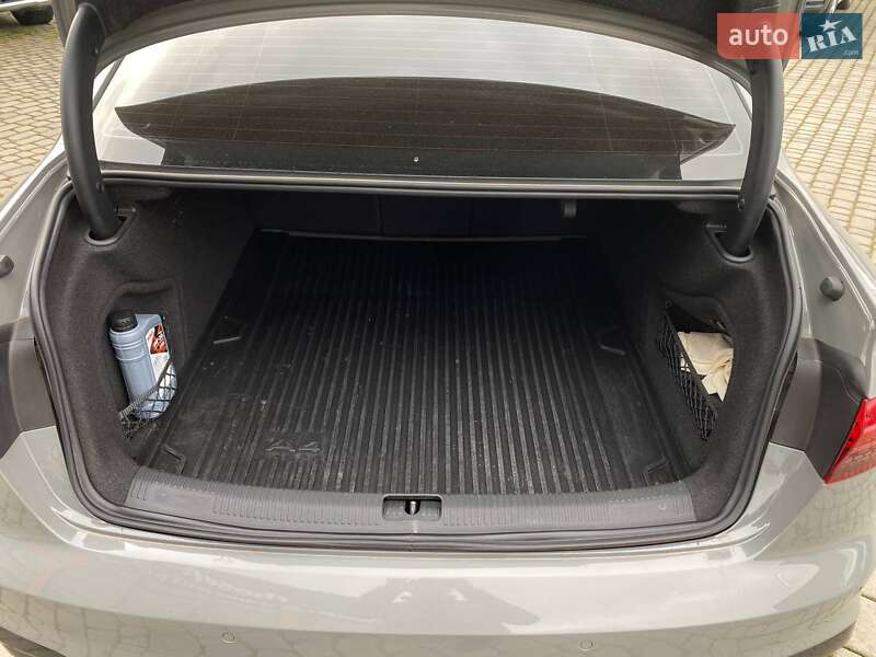 Седан Audi S4 2021 в Львове фото 29 Седан Audi S4 2021 в Львове