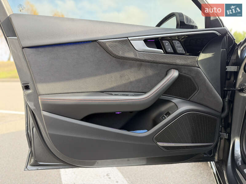 Седан Audi S4 2023 в Киеве