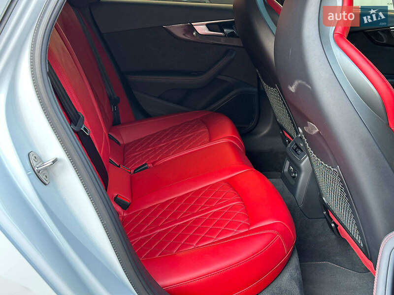 Седан Audi S4 2023 в Одесі фото 20 Седан Audi S4 2023 в Одесі