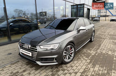 Седан Audi S4 2017 в Киеве