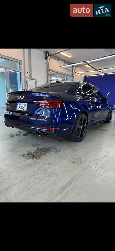 Седан Audi S4 2018 в Харькове