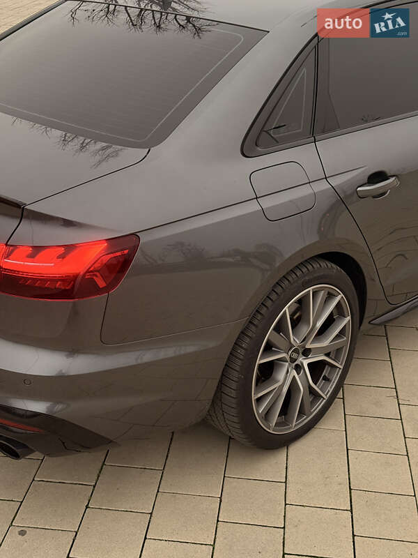 Седан Audi S4 2022 в Киеве