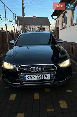 Седан Audi S4 2012 в Львове