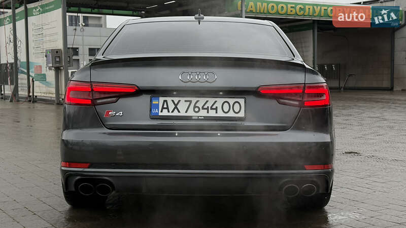 Седан Audi S4 2017 в Ивано-Франковске
