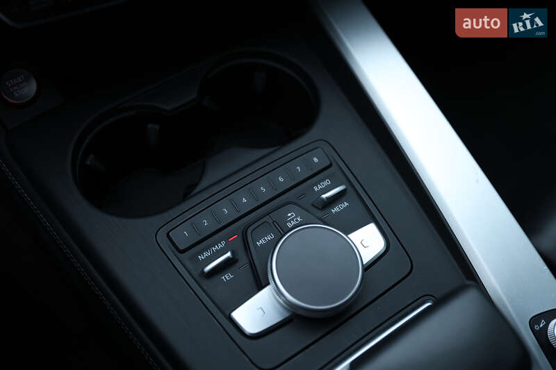 Седан Audi S4 2017 в Луцке