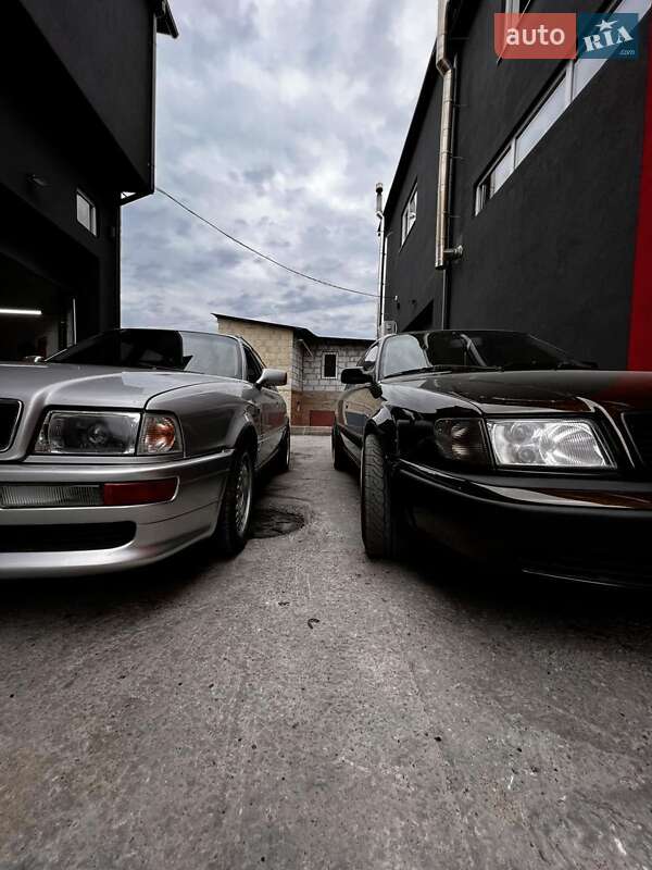 Седан Audi S4 1992 в Киеве