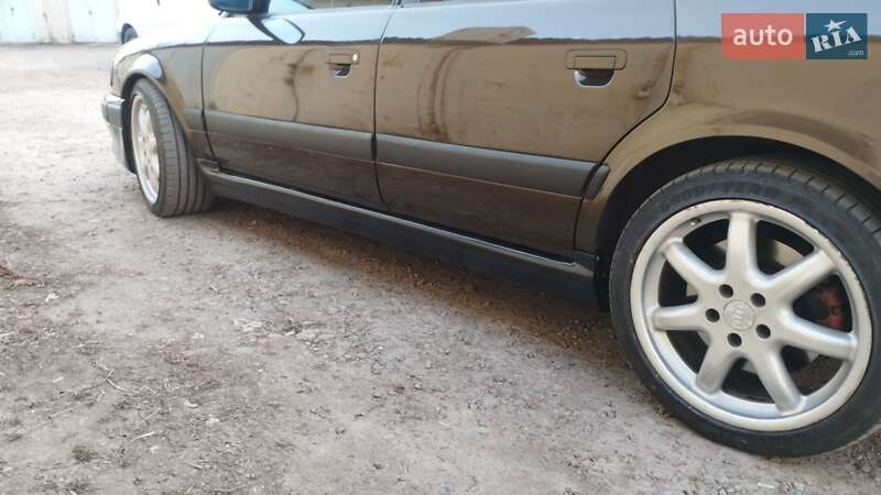 Седан Audi S4 1992 в Киеве