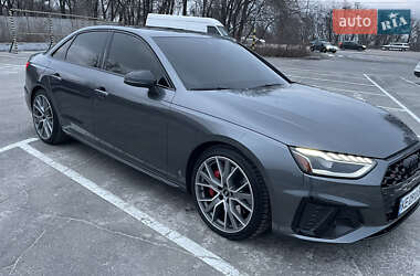 Седан Audi S4 2022 в Дніпрі