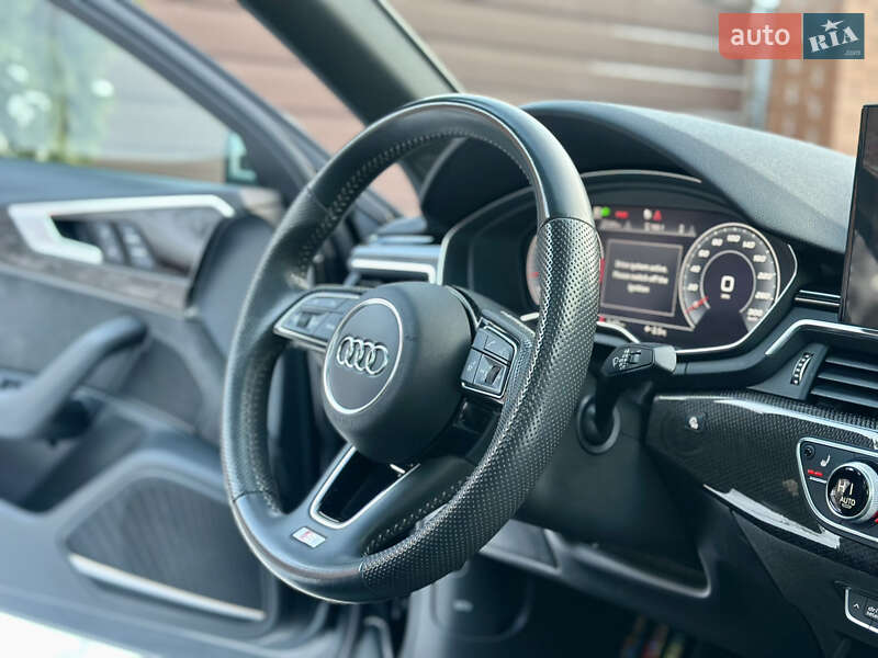 Седан Audi S4 2019 в Киеве