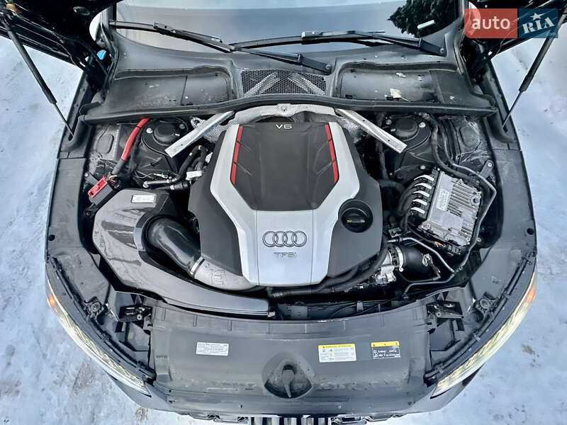 Седан Audi S4 2019 в Киеве