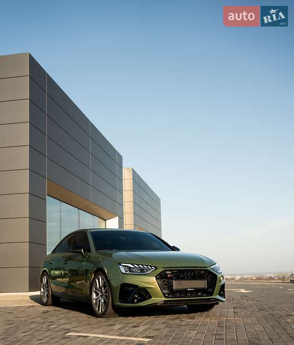 Седан Audi S4 2023 в Днепре