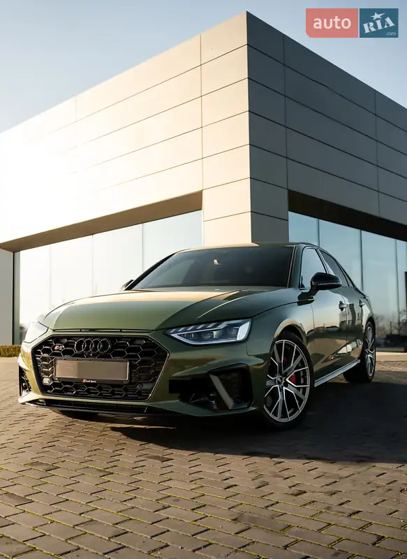 Audi S4