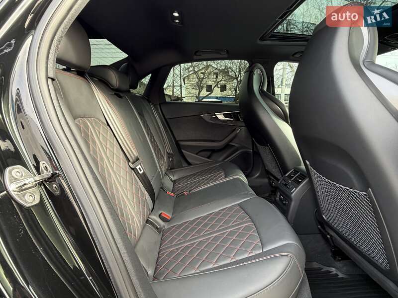 Седан Audi S4 2023 в Одессе