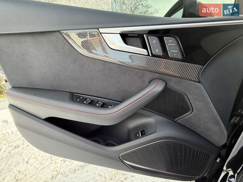 Седан Audi S4 2023 в Одессе