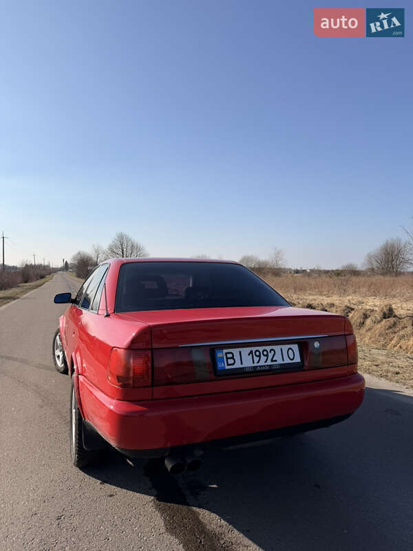 Седан Audi S4 1992 в Львове
