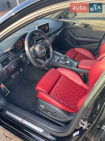 Седан Audi S4 2018 в Кривому Розі