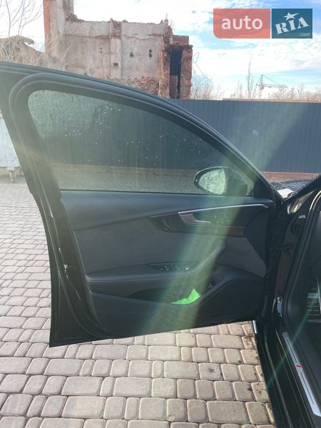 Седан Audi S4 2018 в Кривому Розі
