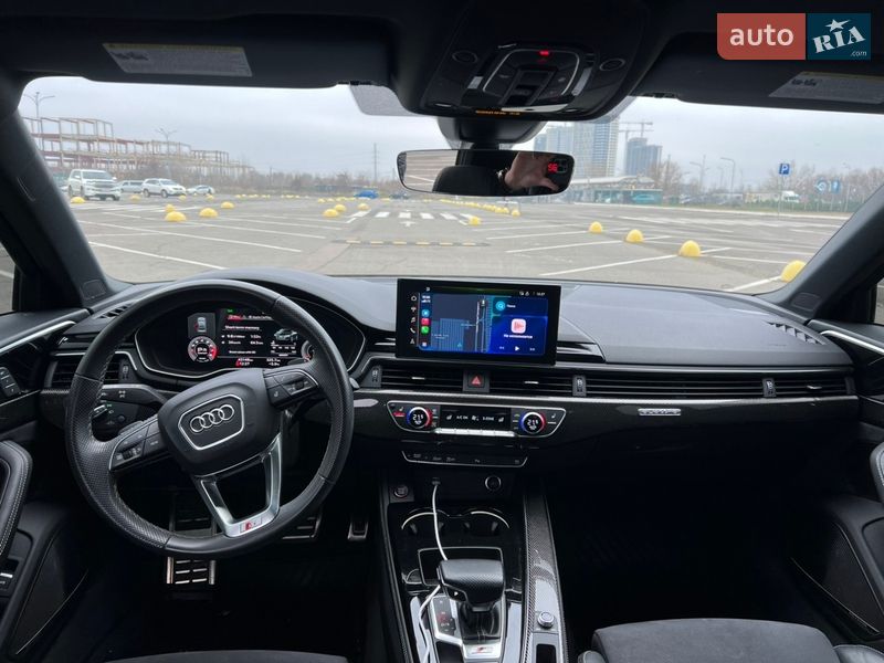 Седан Audi S4 2022 в Киеве