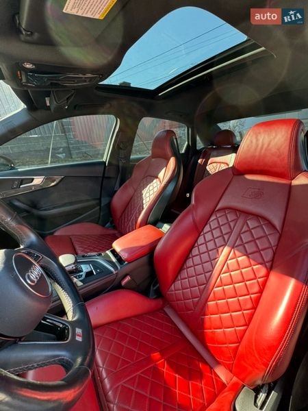 Седан Audi S4 2018 в Днепре