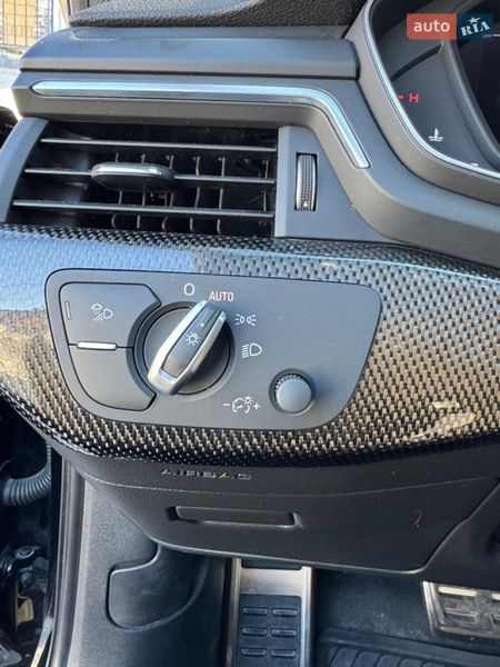 Седан Audi S4 2018 в Днепре