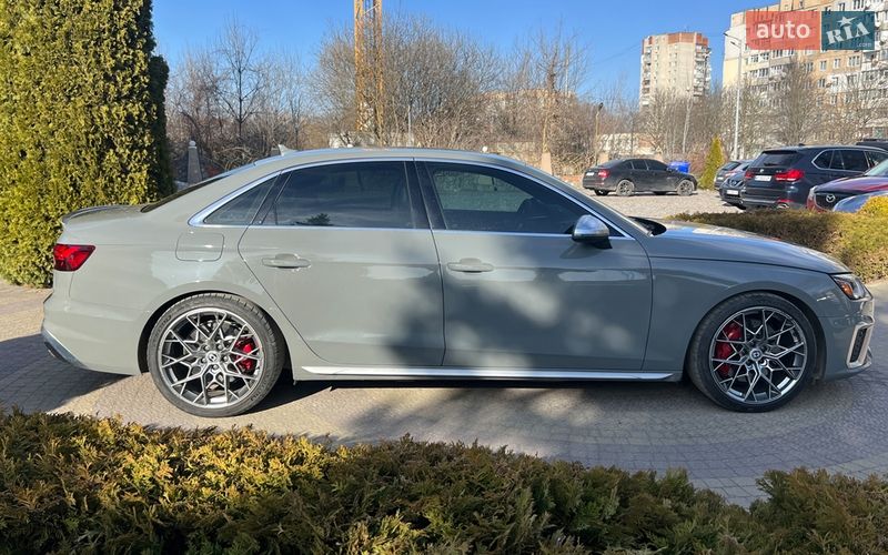 Седан Audi S4 2020 в Львові