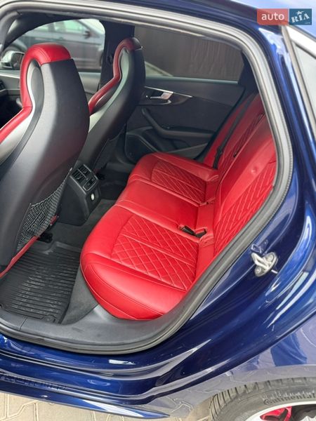 Седан Audi S4 2017 в Одессе