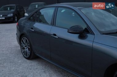 Седан Audi S4 2022 в Львове