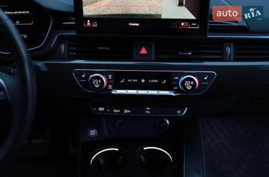 Седан Audi S4 2022 в Львове