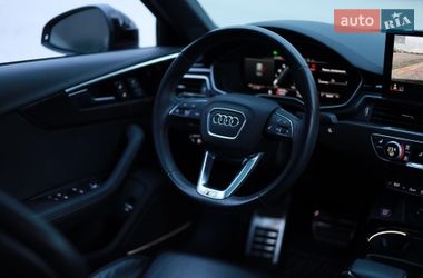 Седан Audi S4 2022 в Львове
