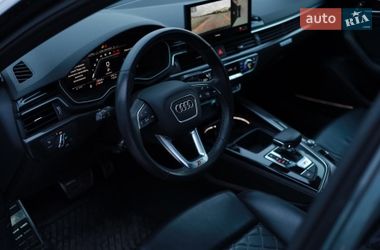 Седан Audi S4 2022 в Львове