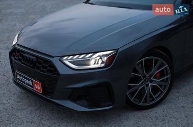 Седан Audi S4 2022 в Львове