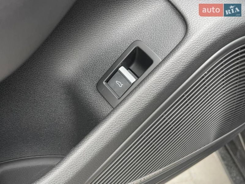 Седан Audi S4 2017 в Львове фото 16 Седан Audi S4 2017 в Львове