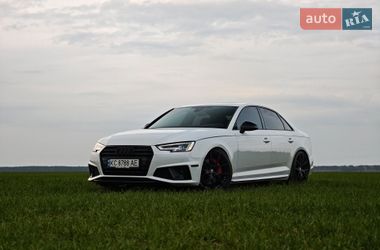 Седан Audi S4 2018 в Луцьку
