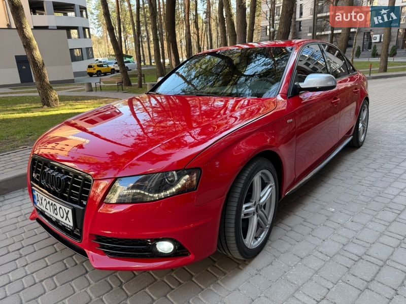 Седан Audi S4 2010 в Киеве