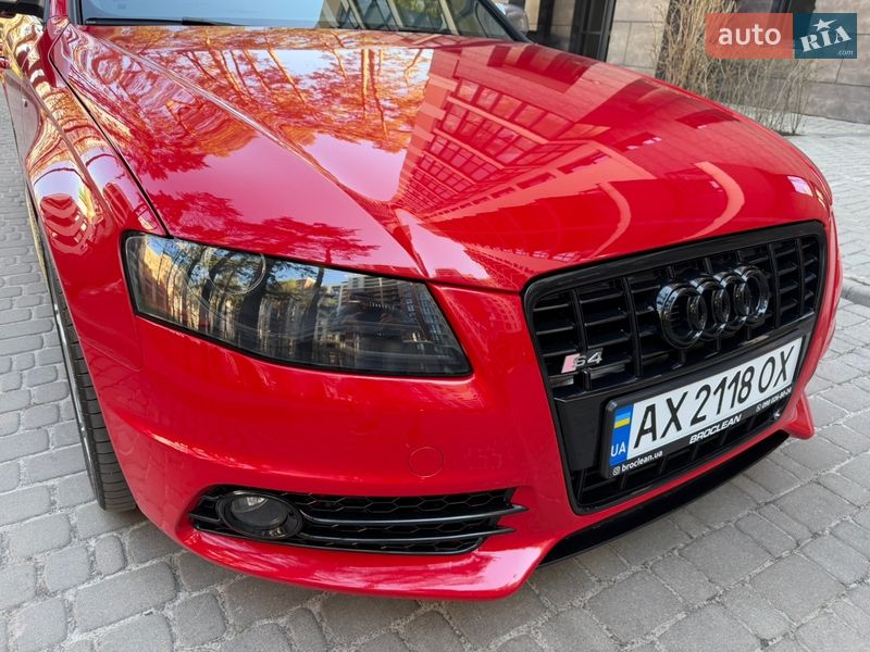 Седан Audi S4 2010 в Киеве