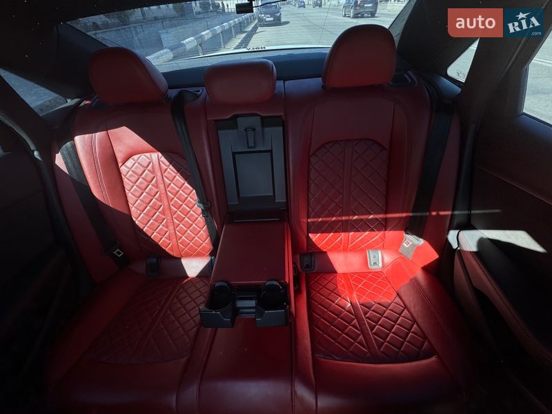 Седан Audi S4 2020 в Полтаве