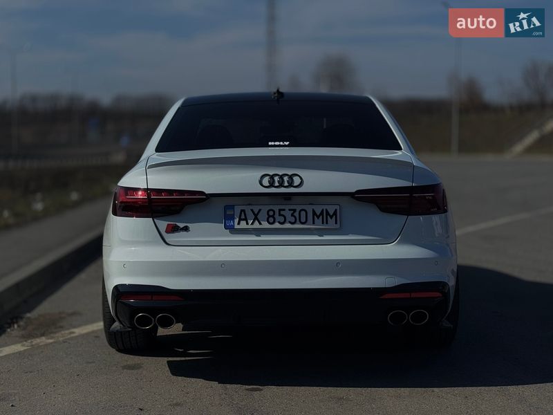 Седан Audi S4 2020 в Полтаве