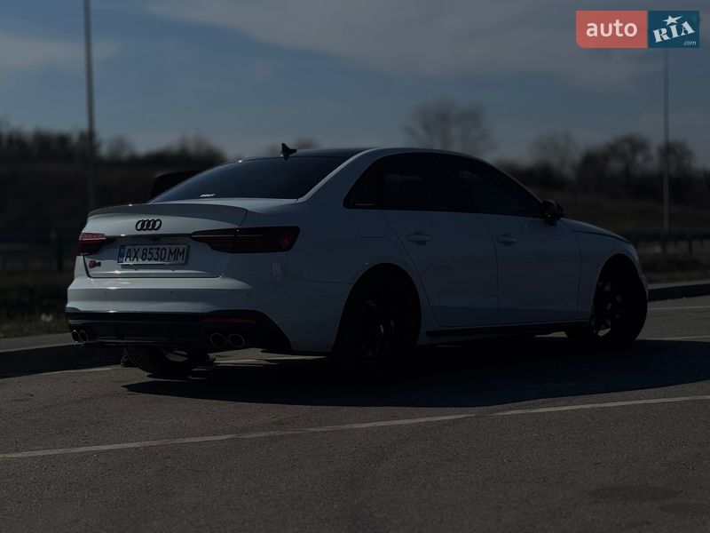 Седан Audi S4 2020 в Полтаве
