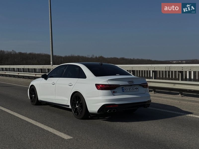 Седан Audi S4 2020 в Полтаве