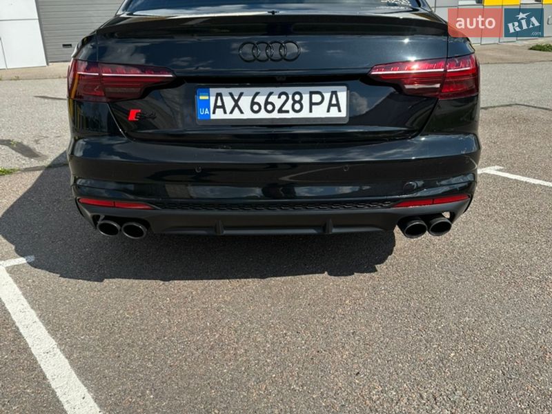 Седан Audi S4 2022 в Харькове