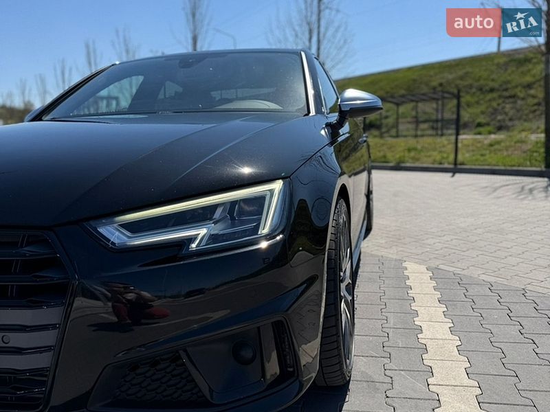Седан Audi S4 2019 в Ірпені